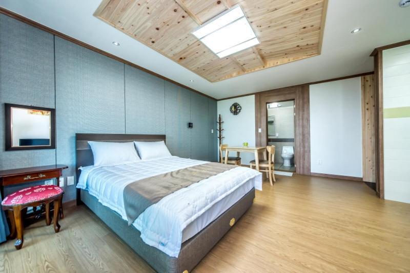 Sea And Wave Guest House Seogwipo Eksteriør bilde