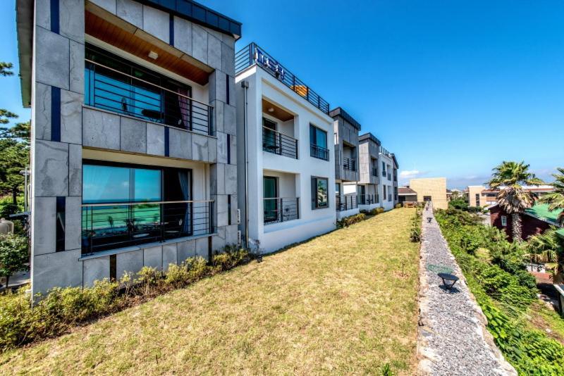 Sea And Wave Guest House Seogwipo Eksteriør bilde